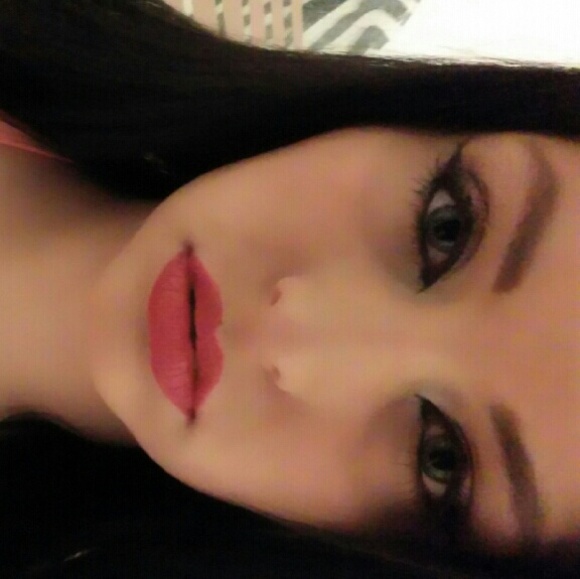 Meet your Posher, Gabby - Picture 1 of 1