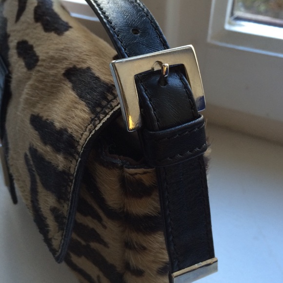 Fendi Baguette - Picture 2 of 2