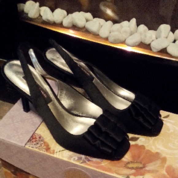Nina sling back heels