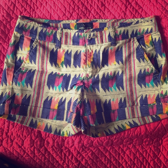 American Eagle Midi shorts