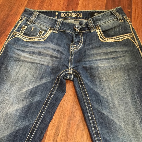 Very flattering pair of jeans! - Picture 2 of 2