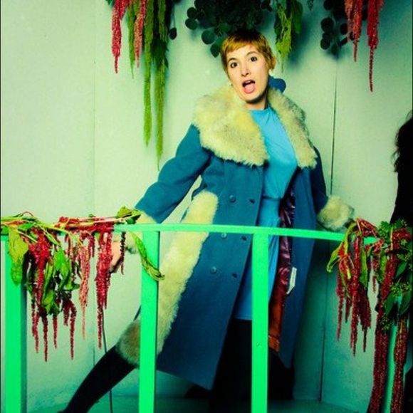GLAM Vintage Blue coat w faux fur trim