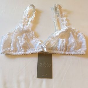 Anthro pretty white bra❤️