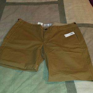 OLD NAVY SHORTS SIZE 12 NWT