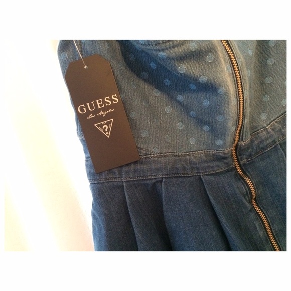 GUESS Los Angeles Denim Dress - Picture 3 of 4