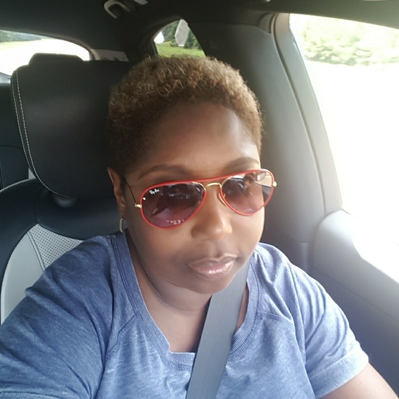 Meet your Posher, Tomeka - Picture 3 of 4