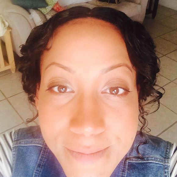 Meet your Posher, Javona