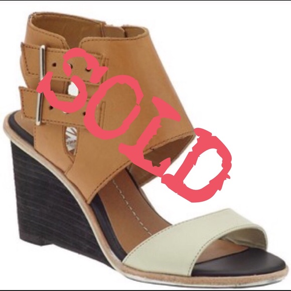 DV leather ankle strap Cambria wedge sandals - Picture 1 of 4