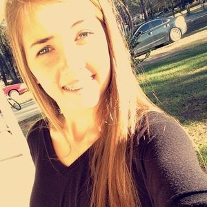 Meet your Posher, Briana