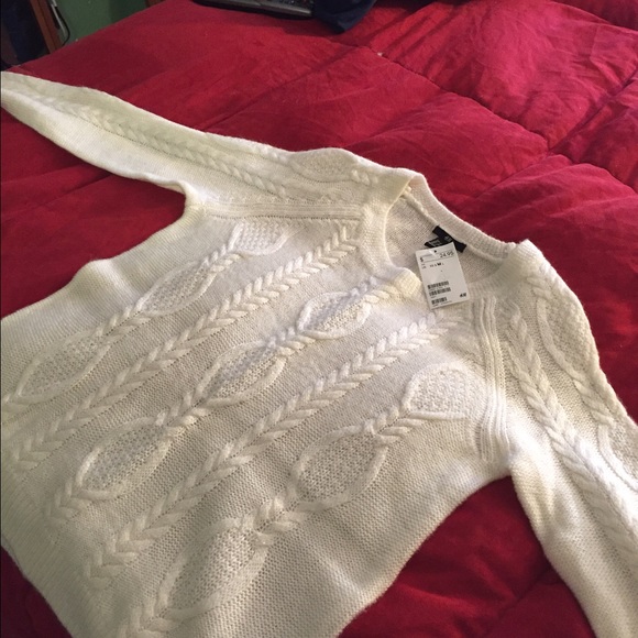 Woven white sweater with original tags