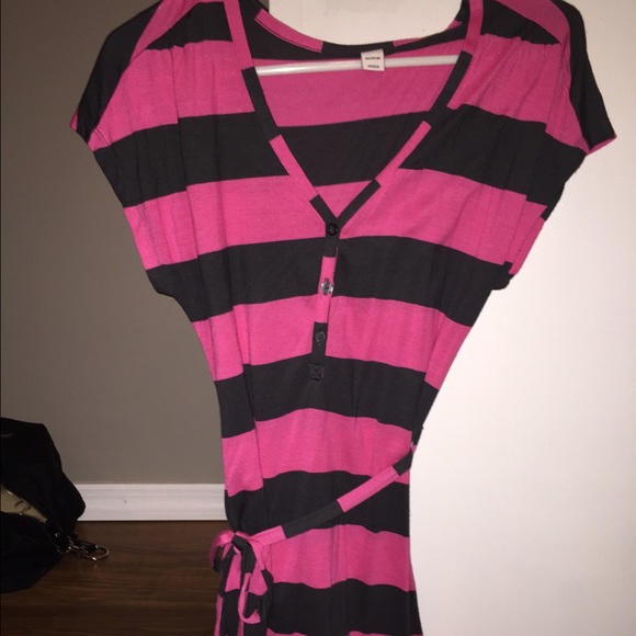 Old Navy shorts sleeve dress