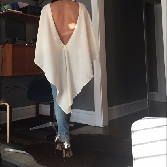 🚫sold🚫Trend collection Cape swing top - Picture 2 of 4