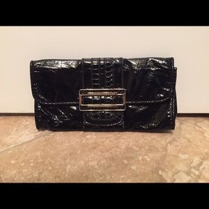 Black clutch