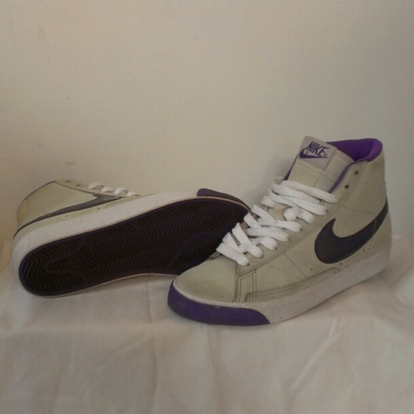 NIKE Blazer Mid Premium