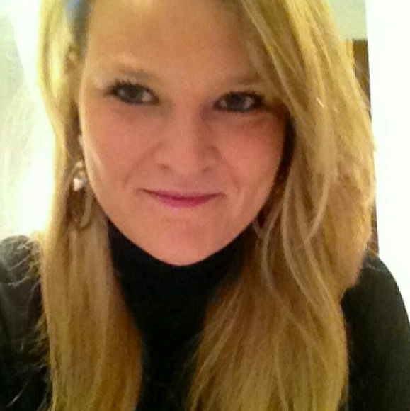 Meet your Posher, Paola