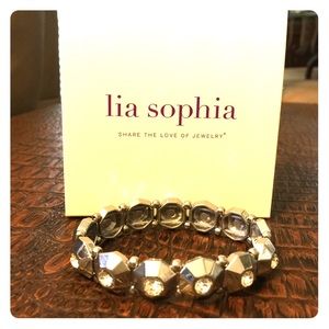 Lia Sophia Amplify Crystal stretch bracelet