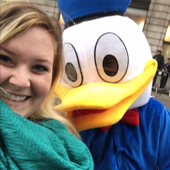 Meet your posher! - Picture 2 of 3