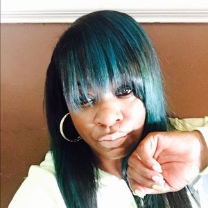 Meet your Posher, Gloria