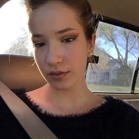 Meet your Posher, Emma - Picture 3 of 3