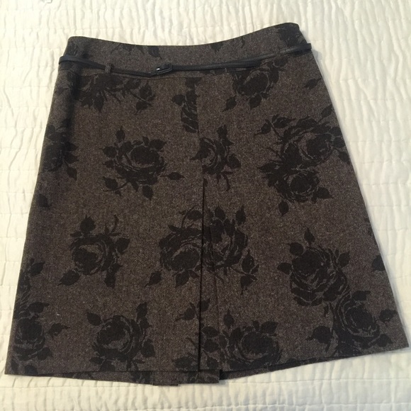 Knee length wool skirt, size 12