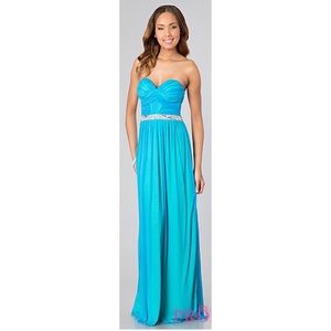 BEAUTIFUL prom/dance dress