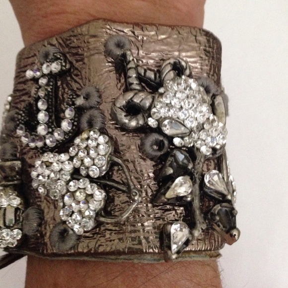 Leather and Rhinestone cuff - Picture 2 of 4
