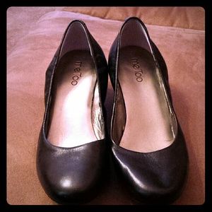 Me too heels size 8m