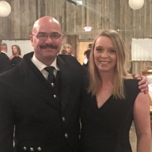 Meet your Posher, Holly dugger