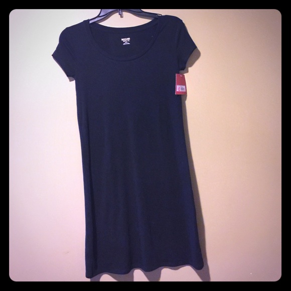 Black t shirt dress