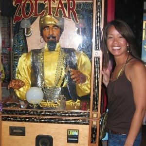 Meet your Posher, Gina