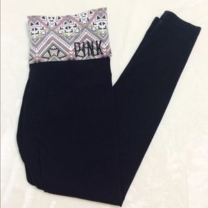 TRADING! EUC vs pink leggings.