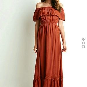 Off shoulder maxi dress