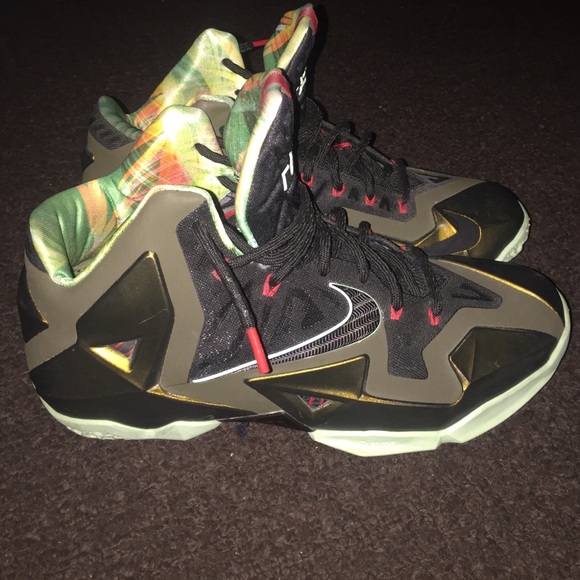 Lebron 11 shoes (Army Slate)(Size 10.5) - Picture 2 of 4