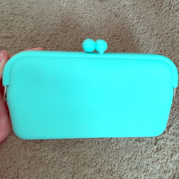 Blue wallet jelly