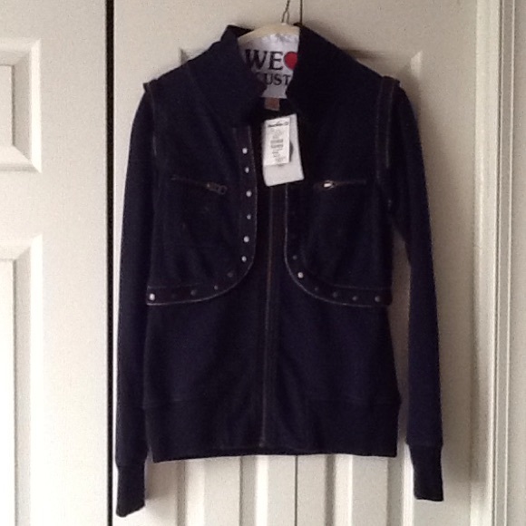 Buckle jacket