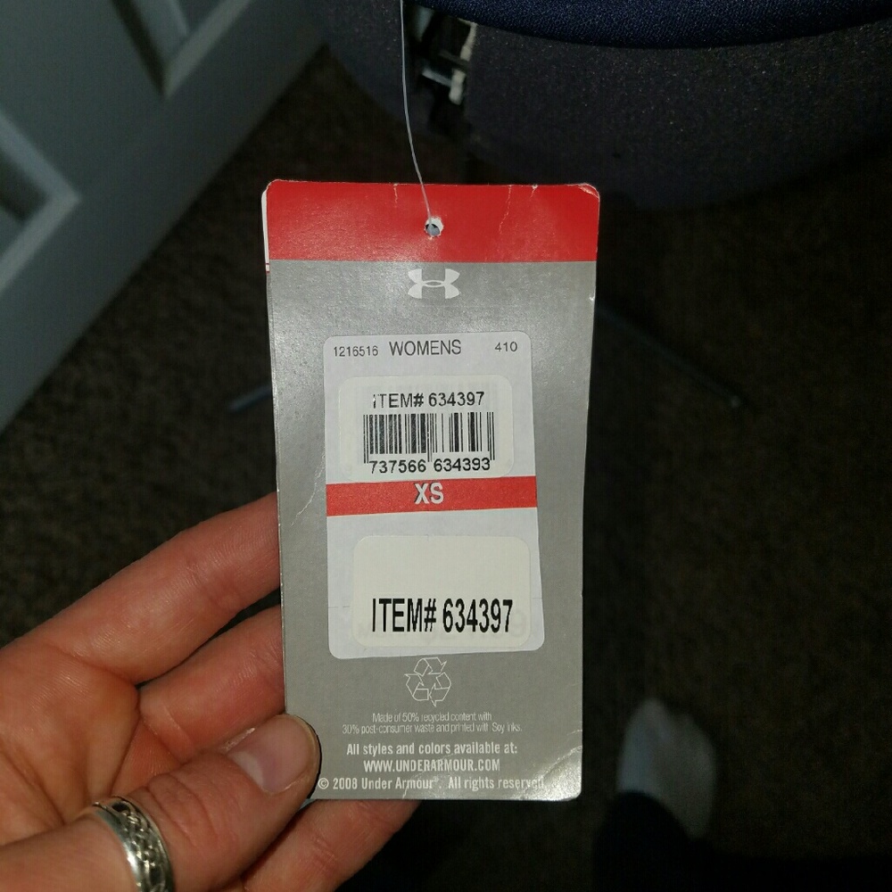 🚫Sold🚫Under Armour Womens Heat Gear Workout Top - Picture 3 of 4