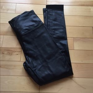 Lyssé Faux Leather Leggings