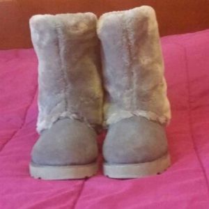 UGGS 4 SALE!!😍😍😍