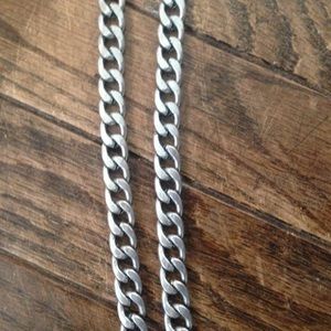 Silver chain necklace
