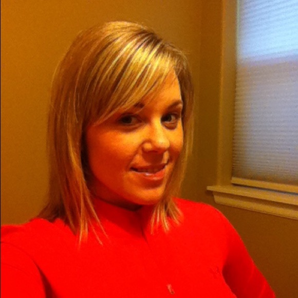 Meet your Posher, Laurie - Picture 4 of 4