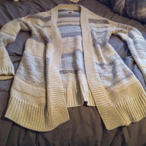 Sweater - Picture 1 of 1