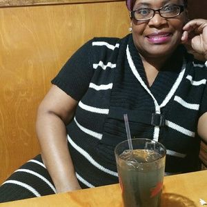 Meet your Posher, Vanessa