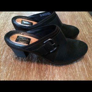 Clarks Artisan Leather Clogs