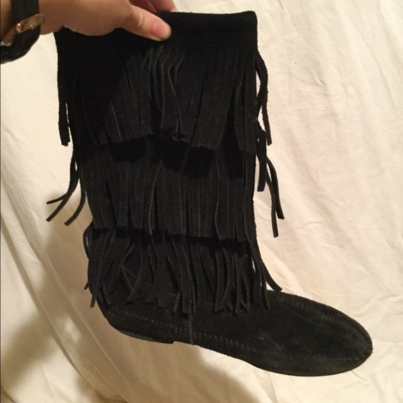 Black Minnetonka 3 layer firings boots