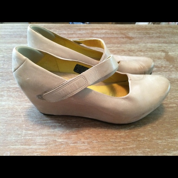 Tsubo Nude Mary Jane Wedges