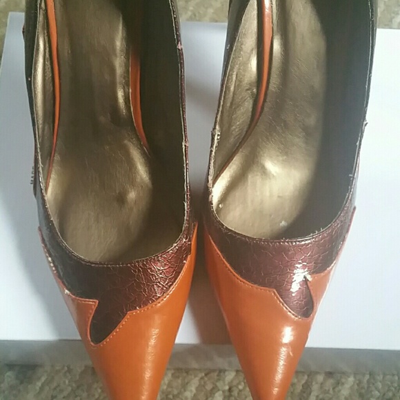 Shoes - Picture 2 of 3