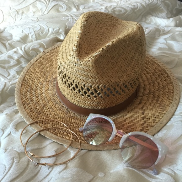 Straw wide brim hat