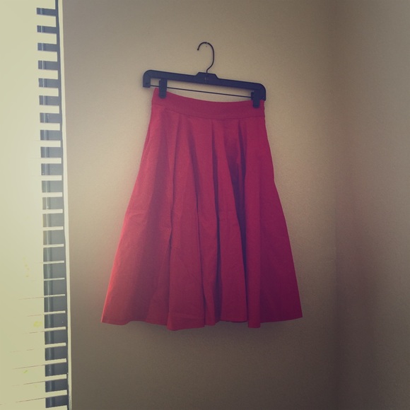 Red Zara midi skirt with pockets