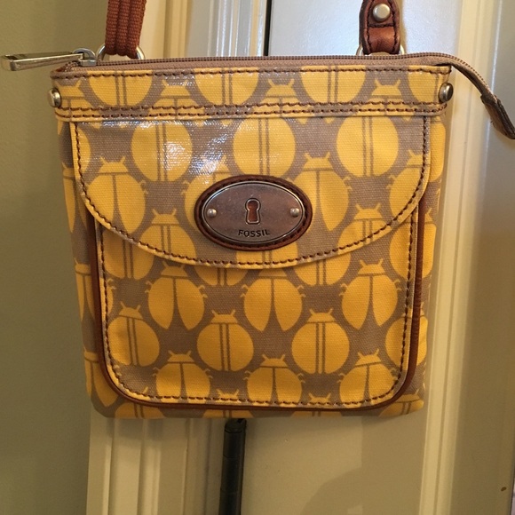 Fossil purse