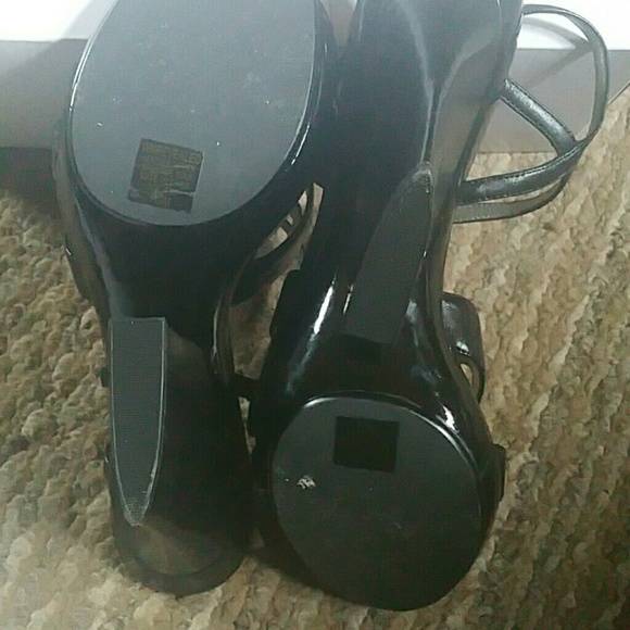 Shoes - Picture 3 of 3